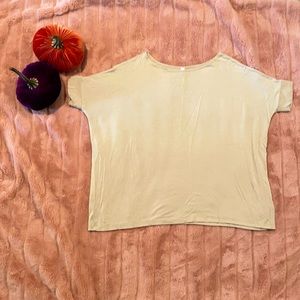 Basic nude stretchy loose tee
